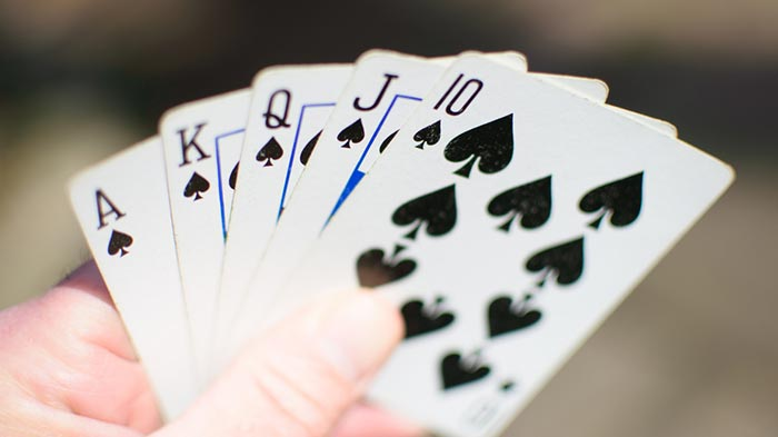 Want to check how good your memory is? Play concentration card game